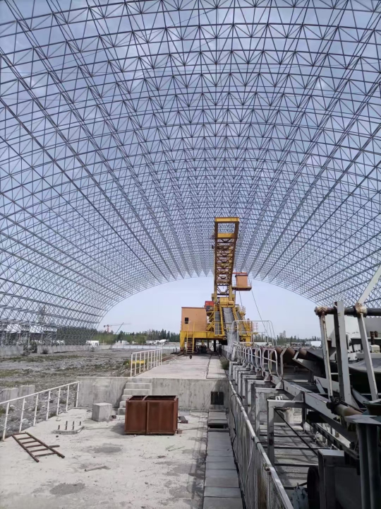 新疆金晖兆丰自备电站一期干煤棚网架