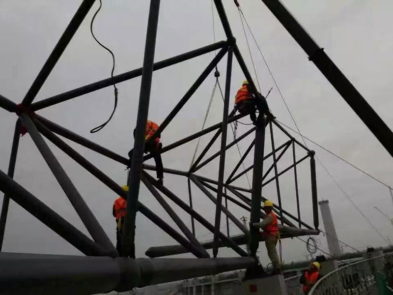 球壳煤棚网架项目施工现场